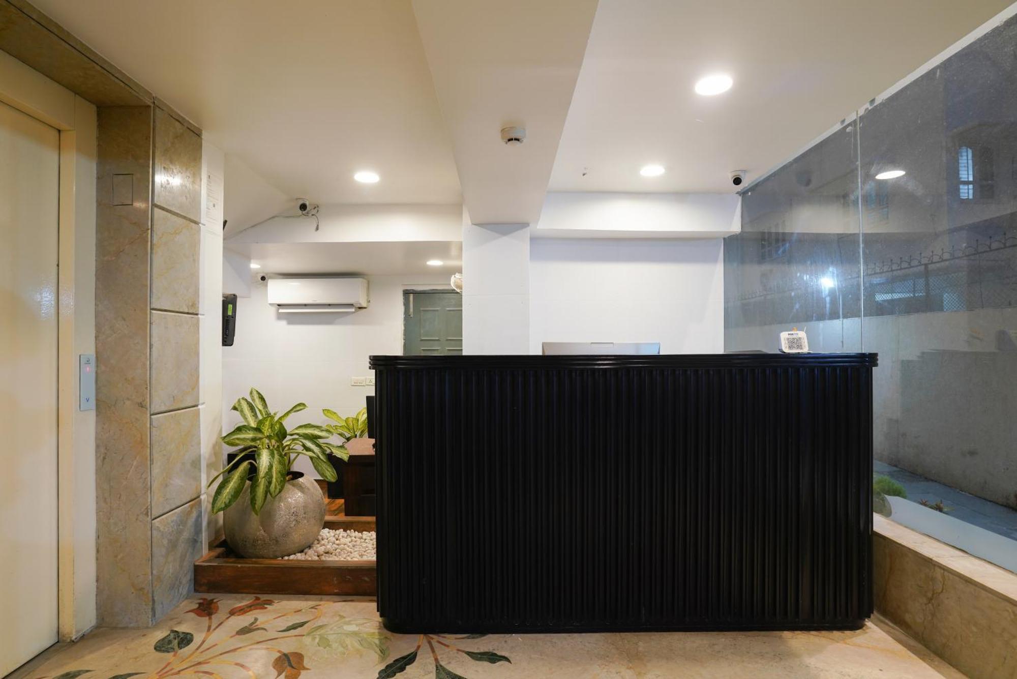 Uptown Hotel Nágpur Kültér fotó